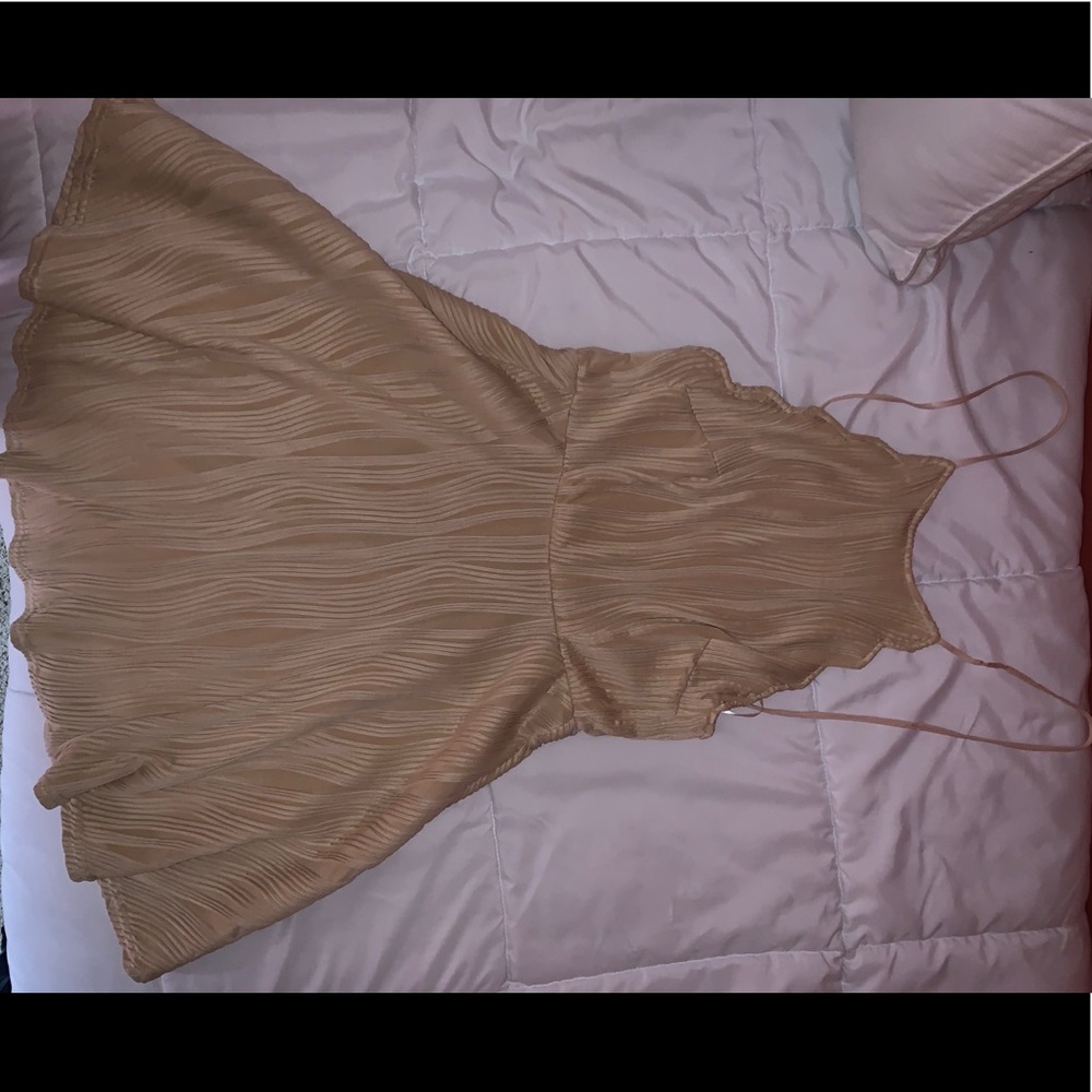 90% polyester 10% spandex